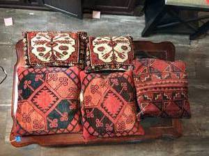 lot 502 image: 5 Hooked Turkish Throw Pillows