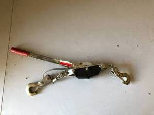 lot 650 image: Come Along Cable Winch Puller