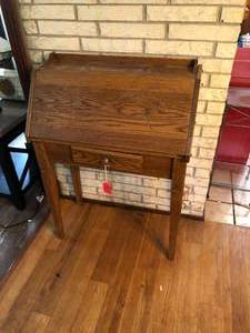 lot 139 image: Solid Wood Slant Top Desk