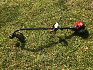 lot 715 image: Murray M2500 Weed Whacker