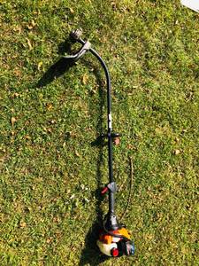 lot 717 image: Remington Weed Whacker