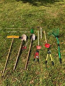 lot 728 image: Group of Gardening Tools