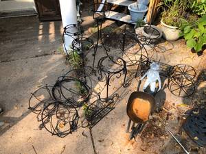 lot 733 image: Group of Metal Plant Stand and Planters