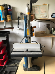 lot 610 image: Ryobi Tabletop Band Saw