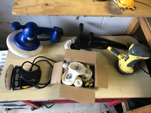 lot 621 image: Group of Handheld Power Tools