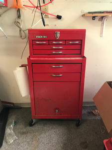 lot 622 image: Red Stack-On Tool Chest w Tools