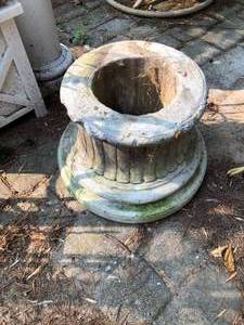 lot 670 image: Heavy Concrete Pillar Base or Pedestal