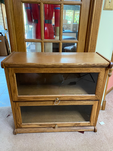 lot 422 image: Oak Barristers Bookshelf - 2 Shelves