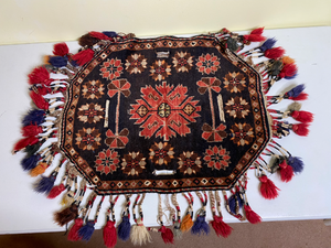 lot 568 image: Handmade Wool Rug Carpet Saddle Mat