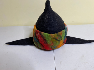 lot 575 image: Felted Wool Tribal Hat