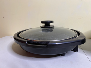 lot 675 image: Pair of Electric Woks