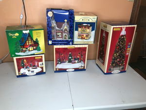 lot 774 image: 11 Christmas Villages and Decor Objects