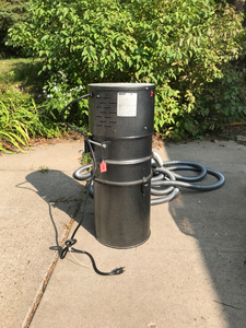 lot 638 image: Hoover L2310 Garage Vacuum