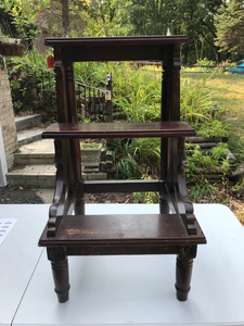 lot 646 image: Wooden Step Stool