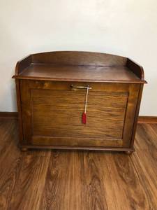 lot 360 image: Wood Shoe Storage Bench