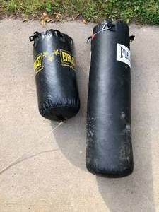 lot 664 image: Pair of Everlast Punching Bags