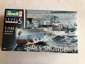 lot 523 image: Model Ship Kit - HMCS Snowberry Corvette