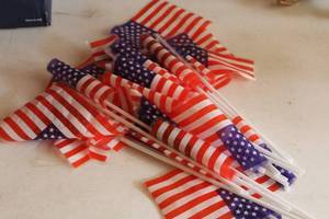 Lot of (20) Mini American Flags