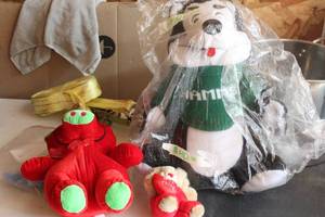 Vintage Hamms Beer Dog and Pig with Bear
