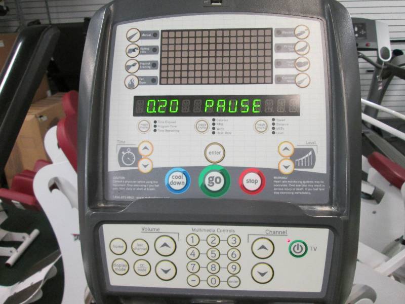 lot 054 image: Matrix elliptical machine...
