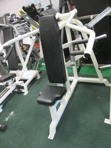lot 051 image: Solid Body shoulder press