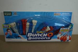 lot 36 image: Zuru Bunch O Balloons - 465 Water Balloons