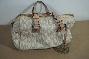 lot 60 image: Michael Kors Grayson Logo Satchel Purse