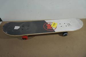 lot 73 image: Maple Skateboards Skateboard