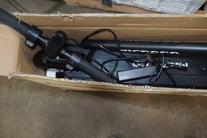 lot 13 image: Glare Wheel Microgo Electric Scooter - NO Power