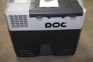 lot 28 image: Iceless Portable Electric Cooler - NEEDS Battery