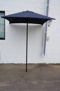 lot 22 image: Patio Umbrella - Damaged Brace