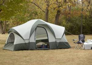 lot 186 image: Family Dome Tent - 16 x 9.3 x 75