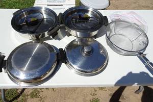 lot 70 image: Oil Filled Electric Skillets - Royal Prestige
