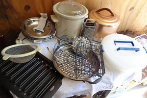 lot 96 image: Cake Carriers, Crock Pot, Assorted Cookware