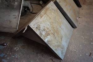 lot 19 image: 12 x 12 x 12 Angle Plate