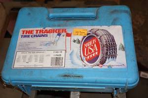 lot 27 image: The Tracker Tire Chain Pair