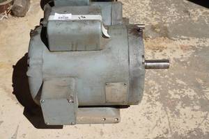 lot 30 image: Baldor 3 HP 115230 Volt Single Phase Electric Motor - 1-18 Shaft