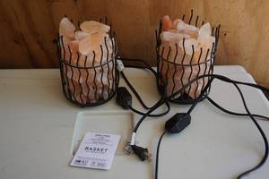 lot 72 image: Himalayan Salt Lamps