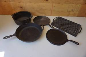 lot 58 image: Cast Iron Pans and Skillets - Wagner, Lodge