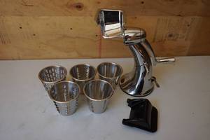 lot 100 image: Royal Prestige Hand Crank Food Processor