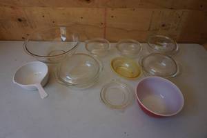 lot 87 image: Glass Cookware and Serving Dishes - Carnival Glass, Pyrex