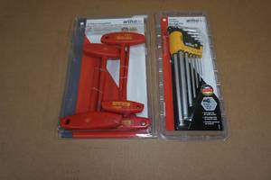 lot 43 image: Wiha 5-Pc Insulated Hex Metric T-Handle Set with ErgoStar 13-Pc Hex Ball End L-Keys