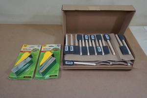 lot 47 image: 2 Gator Micro Tool Sanding Kit with Pack of 48 Foam Brushes