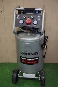 lot 176 image: Husky 20 Gallon Upright Air Compressor