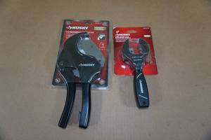 lot 191 image: Husky Ratcheting PVC Cutter and Tube Cutter with Ratchet Handle