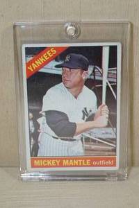lot 28 image: 1966 Topps Mickey Mantle #50 Baseball Card