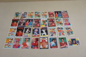 lot 108 image: Pete Rose Baseball Cards - Early to Late 80s