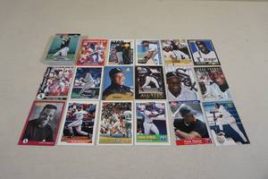 lot 119 image: Frank Thomas Baseball Cards