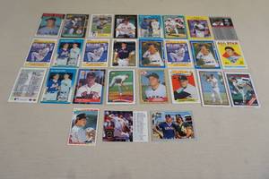 lot 124 image: Roger Clemens Baseball Cards - Mid 1980s and 90s