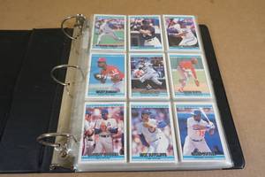 lot 188 image: Binder of 1992 Donruss Baseball Cards
